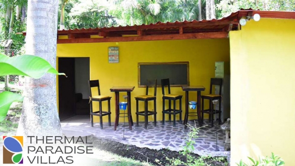 [Imagen:¡Un Escape Diferente: Villa Privada + Aguas Termales = Descanso Total! ¡Paga $182 en Lugar de $260 por Estadía de 1 Noche Hasta Para 6 Personas en Thermal Paradise Villas, Sonsonate! ¡Solo 18 Cupones Disponibles!]