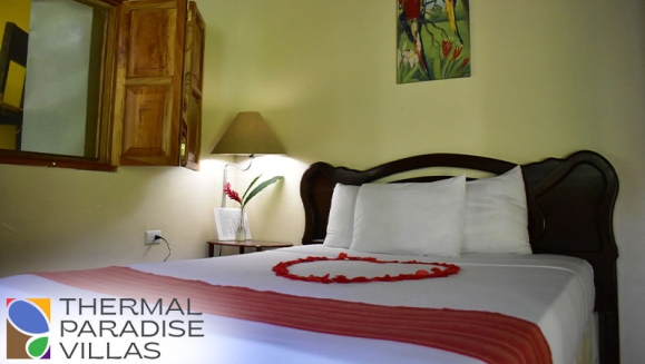 [Imagen:¡Un Escape Diferente: Villa Privada + Aguas Termales = Descanso Total! ¡Paga $182 en Lugar de $260 por Estadía de 1 Noche Hasta Para 6 Personas en Thermal Paradise Villas, Sonsonate! ¡Solo 18 Cupones Disponibles!]