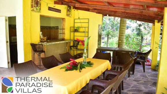 [Imagen:¡Un Escape Diferente: Villa Privada + Aguas Termales = Descanso Total! ¡Paga $182 en Lugar de $260 por Estadía de 1 Noche Hasta Para 6 Personas en Thermal Paradise Villas, Sonsonate! ¡Solo 18 Cupones Disponibles!]