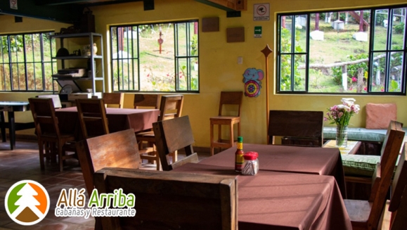 [Imagen:¡Paga $60 en Lugar de $110 por 1 Noche en Cabaña para 2 Adultos y 2 Niños o para 3 Adultos + Desayunos Continentales + 30 Minutos de Juegos de Mesa + Caminata en Bosque + Visita al Vivero de Hortalizas + Entretenimiento y Más!]