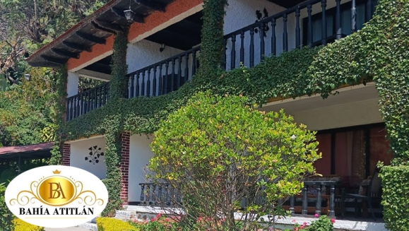 [Imagen:¡Inolvidable Estadía en Atitlán! ¡Paga Q350 en Lugar de Q650 por Estadía para 2 Personas en Habitación Doble + Uso de Piscina, Vista al Lago y Volcanes, Acceso a Playa Privada y Área Verde + Impuestos Incluidos!]