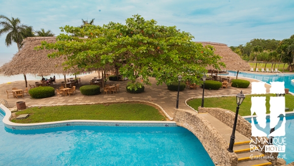 [Imagen:¡Escapada 5 Estrellas en Amatique Bay Hotel! ¡Paga Q829 en Lugar de Q1,061 por Estadía en Habitación Studio Sencilla o Doble Para 2 Adultos y Hasta 2 Niños + Desayunos + Uso Ilimitado de Instalaciones + Impuestos Incluidos!]