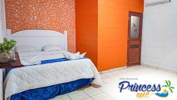 [Imagen:¡Tu Descanso Comienza Hoy! ¡Paga $40 en Lugar de $75 por Estadía de 1 Noche Para 2 Personas en Playa Costa del Sol, La Paz + 2 Desayunos!]