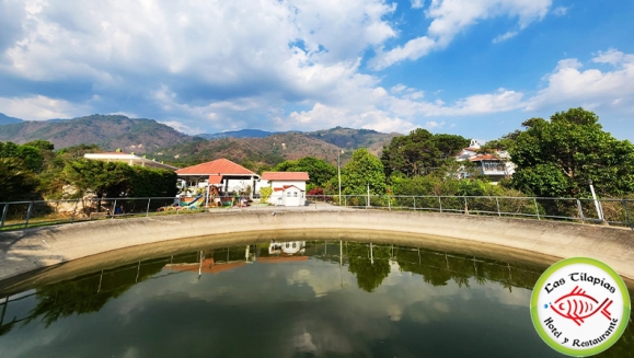 [Imagen:¡Paga $49 en Lugar de $75 por Estadía de 1 Noche para 2 Personas + 2 Desayunos Típicos!]