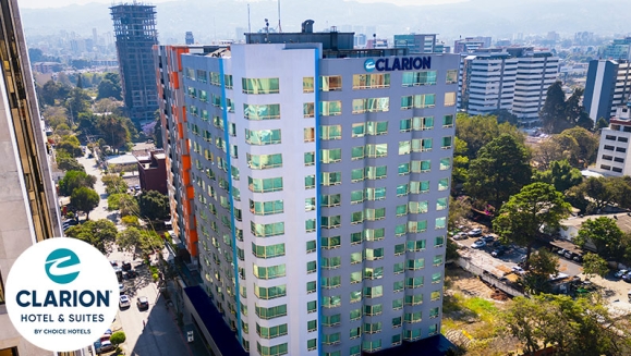 [Imagen:¡Vive el Confort del Clarion Hotel &amp; Suites Guatemala! ¡Paga Q879 en Lugar de Q1,160 por Estadía de Fin de Semana en Suite Deluxe Doble Hasta Para 2 Adultos y Hasta 2 Niños + Desayunos!]