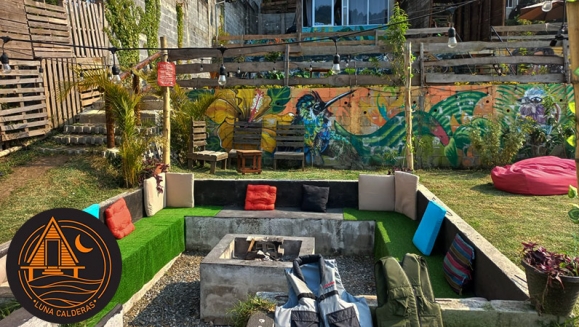 [Imagen:¡Paga Q299 en Lugar de Q600 por Estadía para 2 Personas en Habitación Tipo Cabaña + Uso de Lancha de Remos + Uso de Instalaciones (Jardines, Hamacas, Fogata y Juegos de Mesa) + Impuestos Incluidos!]