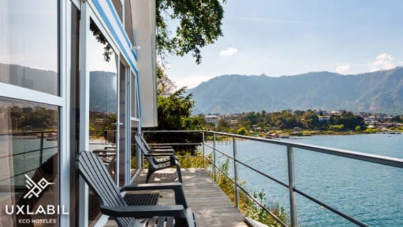 [Imagen:¡Paga Q750 en Lugar de Q1,290 por Estadía de 3 Días y 2 Noches para 2 Adultos en Cabaña Frente al Lago de Atitlán, Incluye: 4 Desayunos + Uso de Kayaks + Impuestos Incluidos + Parqueo!]