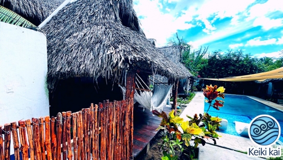 [Imagen:¡Escapada Perfecta a la Playa! ¡Paga Q349 en Lugar de Q850 por 1 Noche para 2 Personas en Cabaña Tipo Hawaii con Baño Privado o Habitaciones Dobles con Baño Privado + Snacks de Desayuno + Uso de Instalaciones: Piscina, Hamacas y Más!]