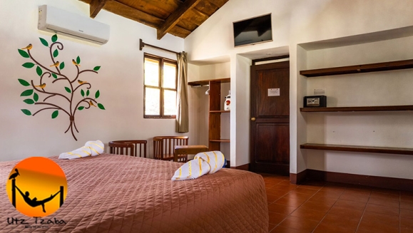 [Imagen:¡FLASH SALE! ¡Paga Q599 en Lugar de Q1,200 por Estadía en Monterrico que Incluye: 1 Noche para 2 en Habitación Doble + 2 Desayunos + Impuestos y Más!]