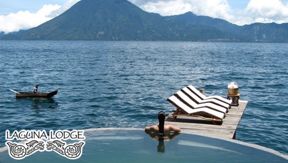 [Imagen:¡Paga Q1,218 en Lugar de Q3,611 por Estadía para 2 Personas + Uso de Kayaks + Cóctel de Bienvenida + Entrada a Reserva Natural y Más en el Hotel 5 Estrellas Laguna Lodge Eco Resort en Atitlán!]