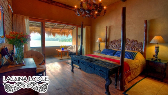 [Imagen:¡Paga Q1,218 en Lugar de Q3,611 por Estadía para 2 Personas + Uso de Kayaks + Cóctel de Bienvenida + Entrada a Reserva Natural y Más en el Hotel 5 Estrellas Laguna Lodge Eco Resort en Atitlán!]