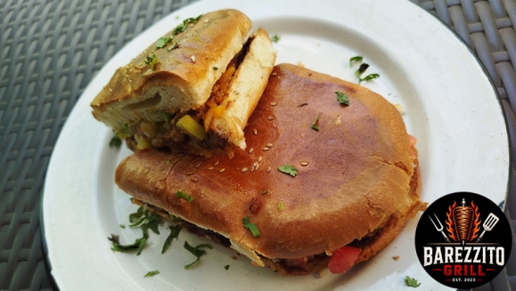[Imagen:¡Delicioso Banquete Mexicano para 4 Personas en Tuscania! ¡Paga $18 en Lugar de $30.50 por 24 Tortillas de Tacos con 1 Lb de Proteína a Elección: Asada, Chicharrón, Pastor, Pollo o Mixta + 1 Torta + 1 Burrito + Chirmol + Salsas y Más!]