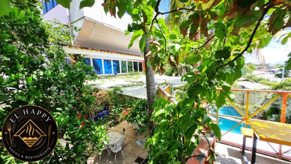 [Imagen:¡Descubre Este Oasis en la Ciudad! ¡Paga $39 en Lugar de $65 por Day Pass Para 2 Personas: 2 Almuerzos a Elección, entre: Pollo, Carne o Costilla + 2 Cafés + 2 Postres + Piscina + Jacuzzi + Hamacas + Uso de Instalaciones!]