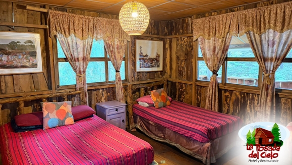 [Imagen:¡Escapada con Clima Fresco! ¡Paga $37 en Lugar de $77 por Estadía de 1 Noche para 4 Personas en Habitación Doble + 2 Desayunos Típicos en Hotel y Restaurante La Posada del Cielo en El Pital, Chalatenango!]