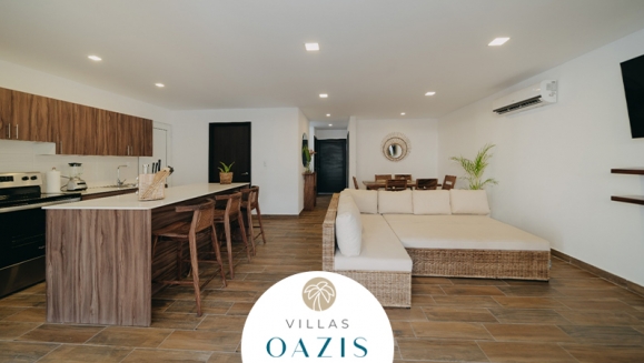 [Imagen:¡Paga Q3,999 en Lugar de Q6,640 por Estadía de Fin de Semana (2 Noches) Hasta Para 10 Personas en Villa de Lujo Equipada en Monterrico: Habitaciones con A/C, Cocina Completa, Comedor, Sala, Jacuzzi Privado, Piscinas, Áreas Para el Descanso y Más!]