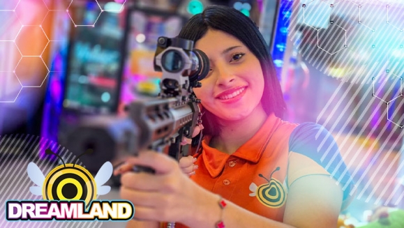 [Imagen:¡Dreamland Llega al Centro Histórico! ¡Paga $19 en Lugar de $41.98 por 2 Hot Dogs + 2 Papas + 2 Sodas + $30 de Saldo para Jugar!]
