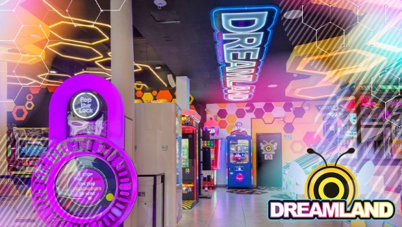 [Imagen:¡Dreamland Llega al Centro Histórico! ¡Paga $19 en Lugar de $41.98 por 2 Hot Dogs + 2 Papas + 2 Sodas + $30 de Saldo para Jugar!]