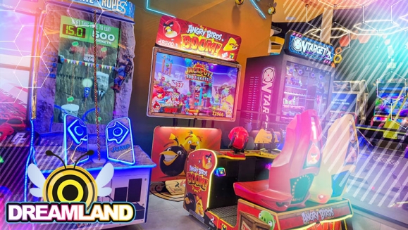 [Imagen:¡Dreamland Llega al Centro Histórico! ¡Paga $19 en Lugar de $41.98 por 2 Hot Dogs + 2 Papas + 2 Sodas + $30 de Saldo para Jugar!]