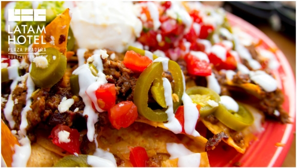 [Imagen:¡Paga Q699 en lugar Q1,400 por Estadía Familiar en LATAM: Habitación Doble Queen para 2 Adultos y hasta 2 Niños + Desayunos Buffet + 2 Cócteles de Bienvenida + 1 Nachos + 2 Bebidas + Acceso al Roof Top con Piscina Climatizada, Jacuzzi y Más!]