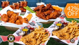 [Image: ¡Plan en Flying Wings! 2 Órdenes de 4 Chicken Tenders con Papas + 7 Alitas + 7 Boneless + 4 Sodasm]